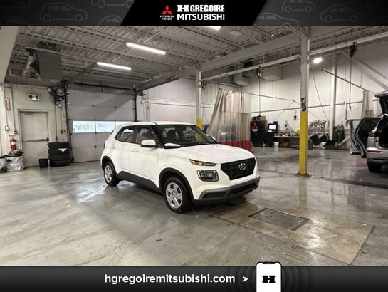 2025 Hyundai Venue Essential Bancs Chauffants Camera Carplay White