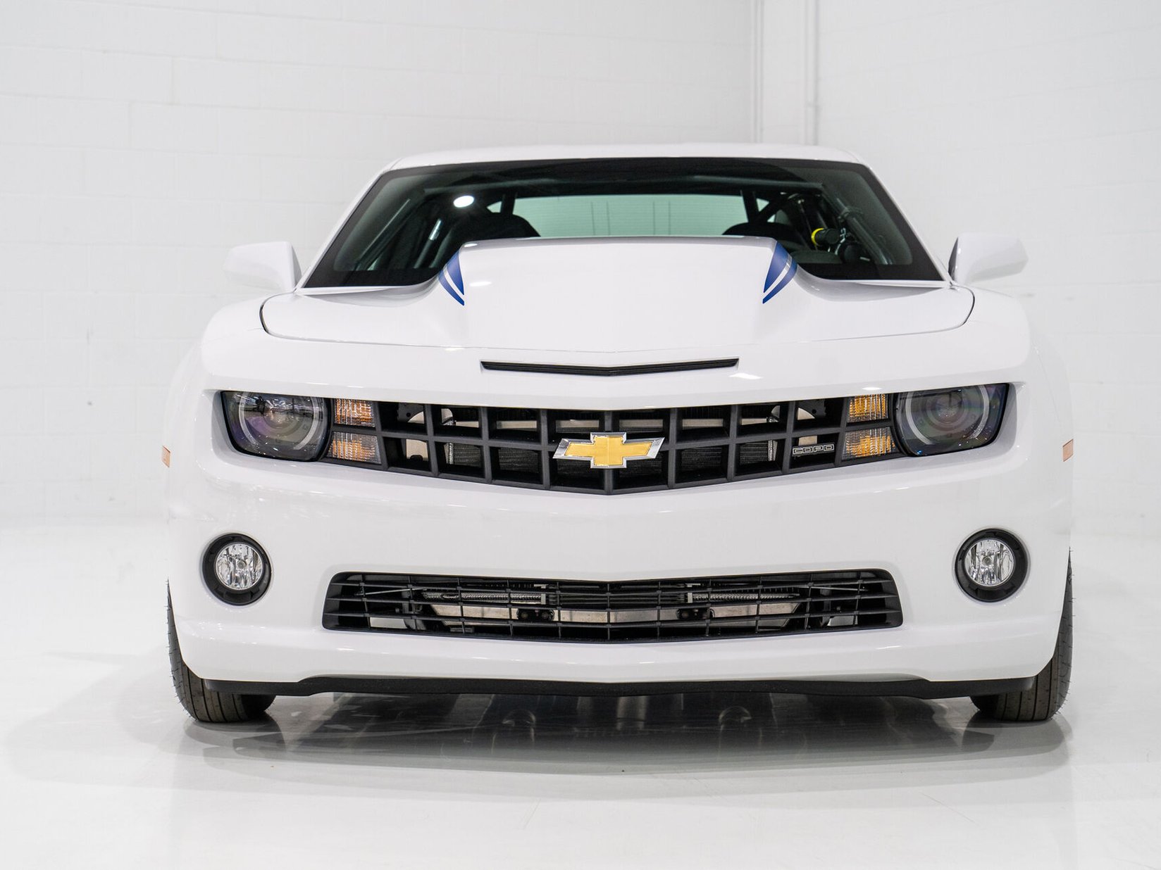 Chevrolet COPO Camaro 327 #15 of 69 1 of 20 Voiture D'accélération d'usine / Exemple Neuf Jamais Couru **PRIX EN USD** 2012 Blanc Montréal - photo #2