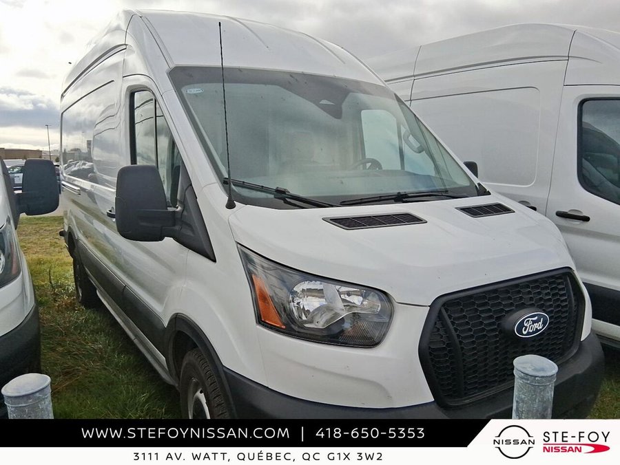 Ford Transit fourgon utilitaire TOIT HAUT T-250 PA toit surélevé 148 po PNBV de 9 070 lb 2026 Blanc
