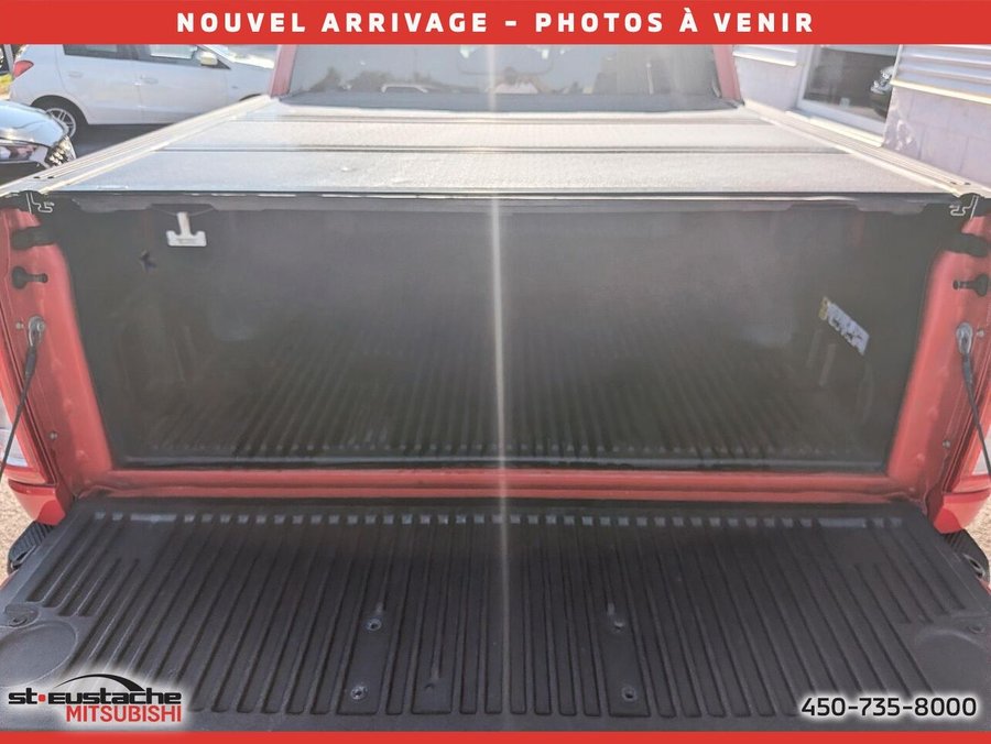 Ford F-150 LARIAT cabine SuperCrew 4RM caisse de 5,5 pi 2022 Rouge