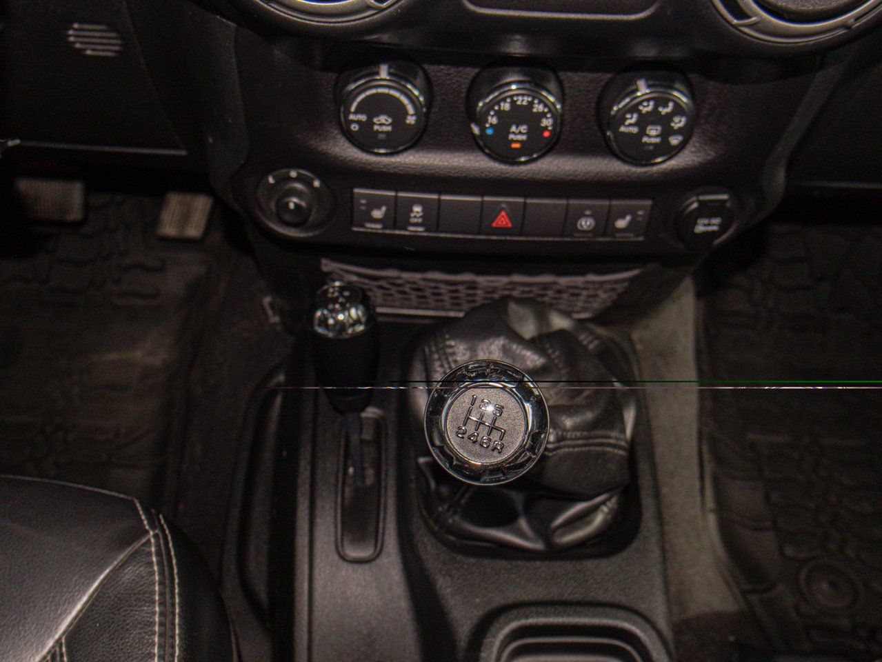 2017 Jeep Wrangler Unlimited 4WD 4dr Rubicon Grey Sherwood Park - photo #26