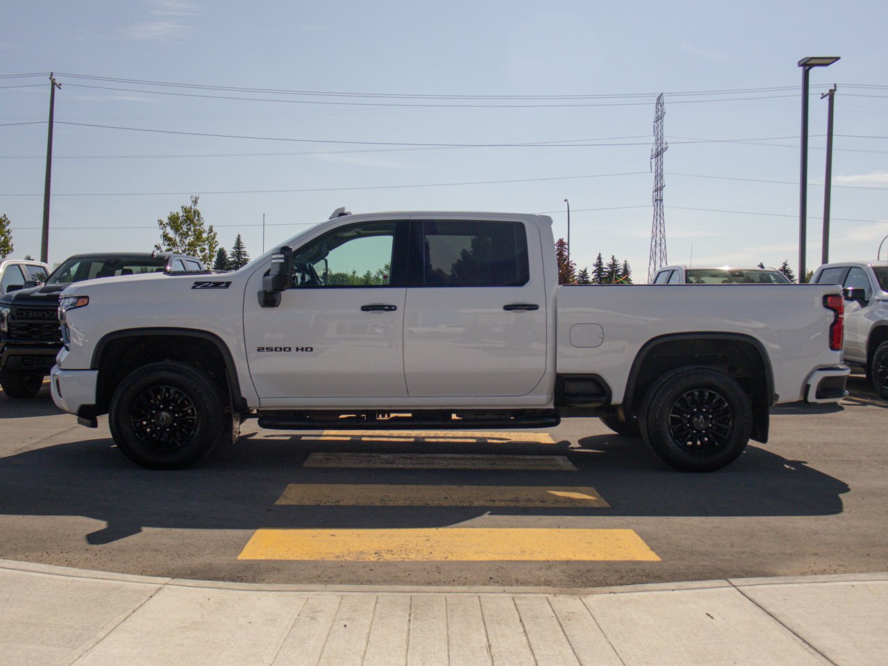 2024 Chevrolet Silverado 2500HD 4WD Crew Cab 159 LTZ White Sherwood Park - photo #6