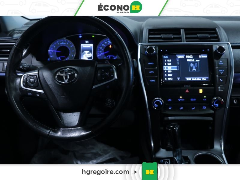 2016 Toyota Camry Blue Blainville - photo #13