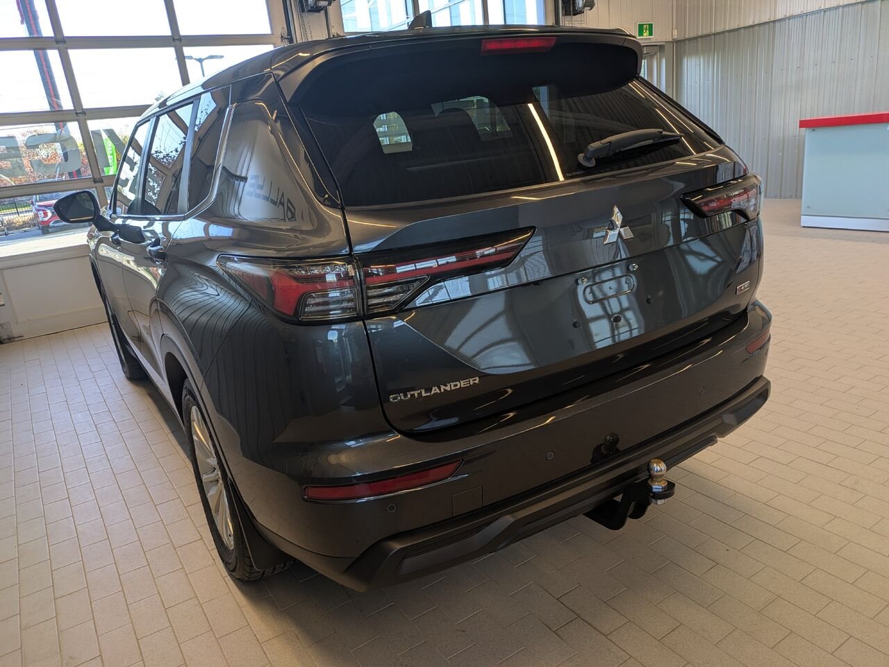 Mitsubishi Outlander 2025 Gris Gatineau - photo #18