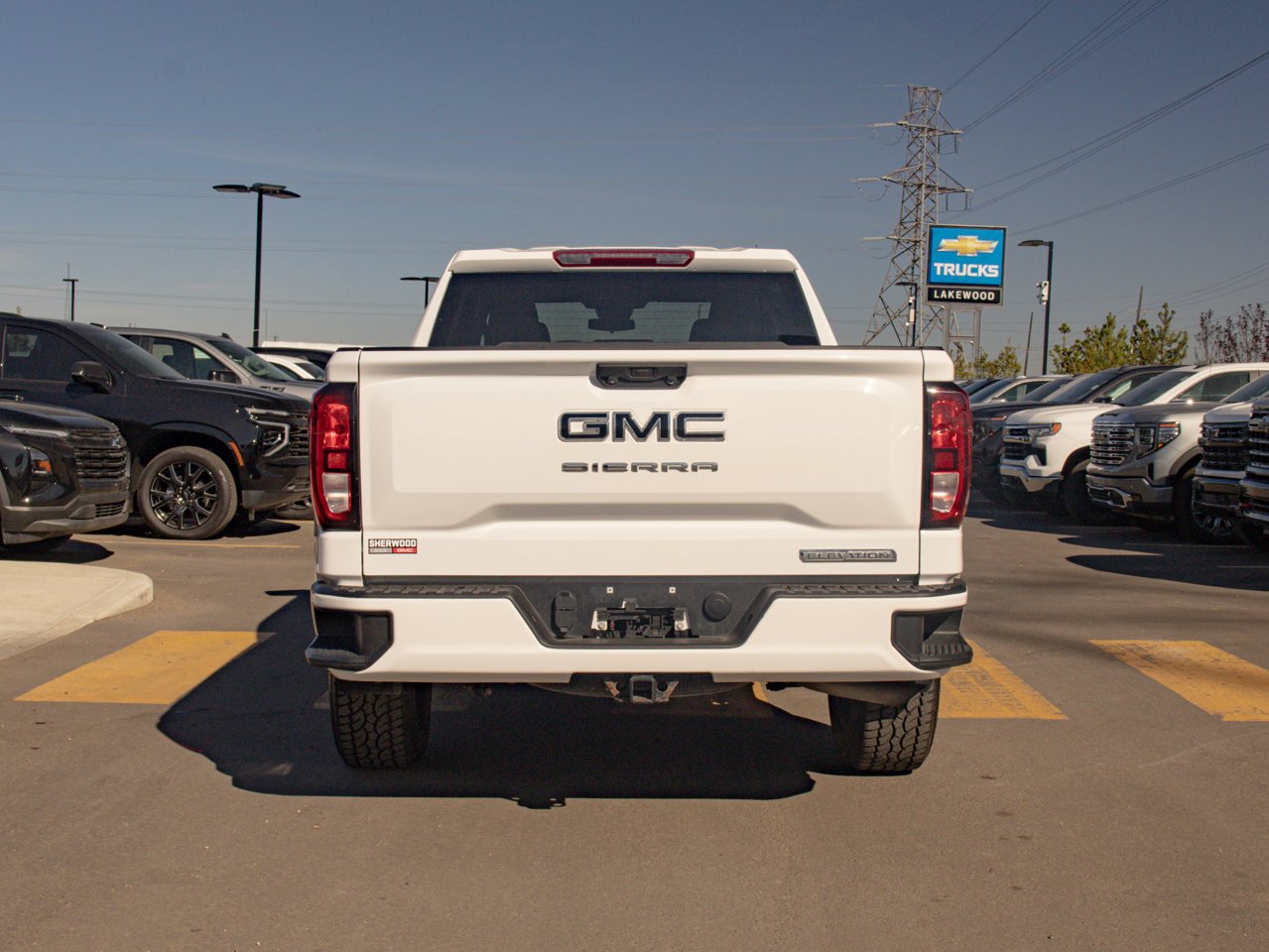 2024 GMC Sierra 1500 4WD Crew Cab 147 Elevation White Sherwood Park - photo #8