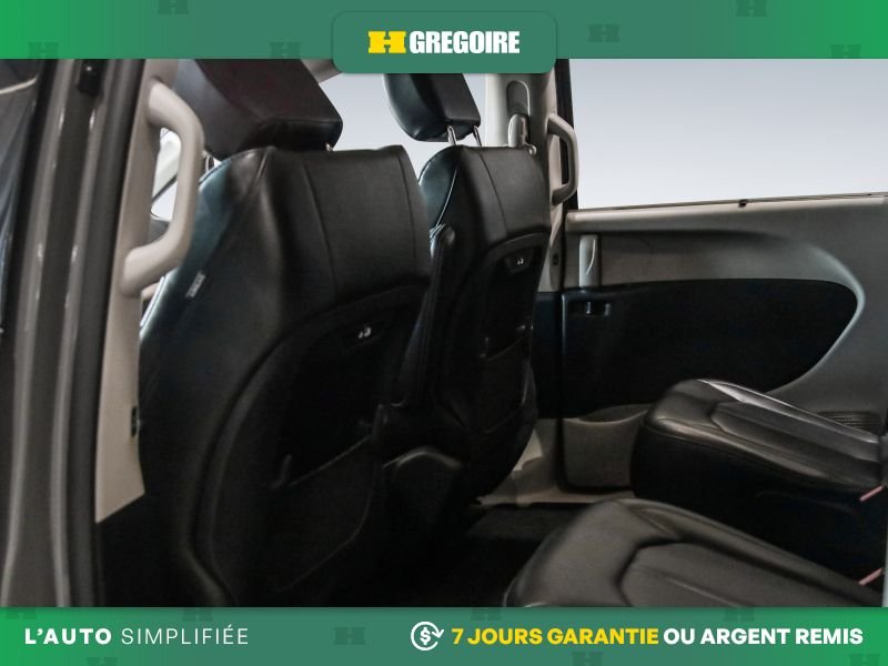 2023 Chrysler Pacifica Grey Blainville - photo #23