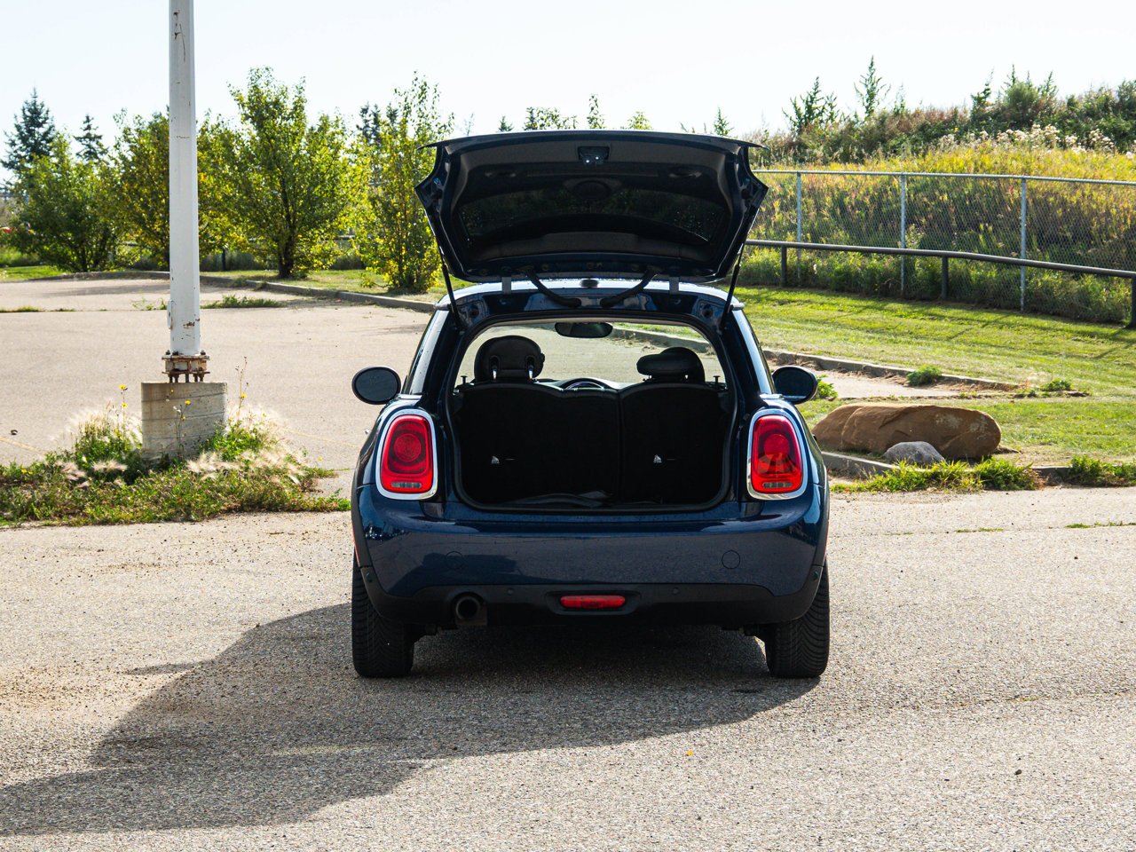 2017 MINI Cooper Hardtop 3dr HB Blue Sherwood Park - photo #15