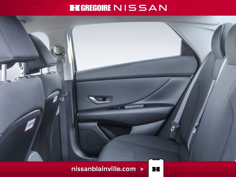 2025 Hyundai Elantra Grey Blainville - photo #23
