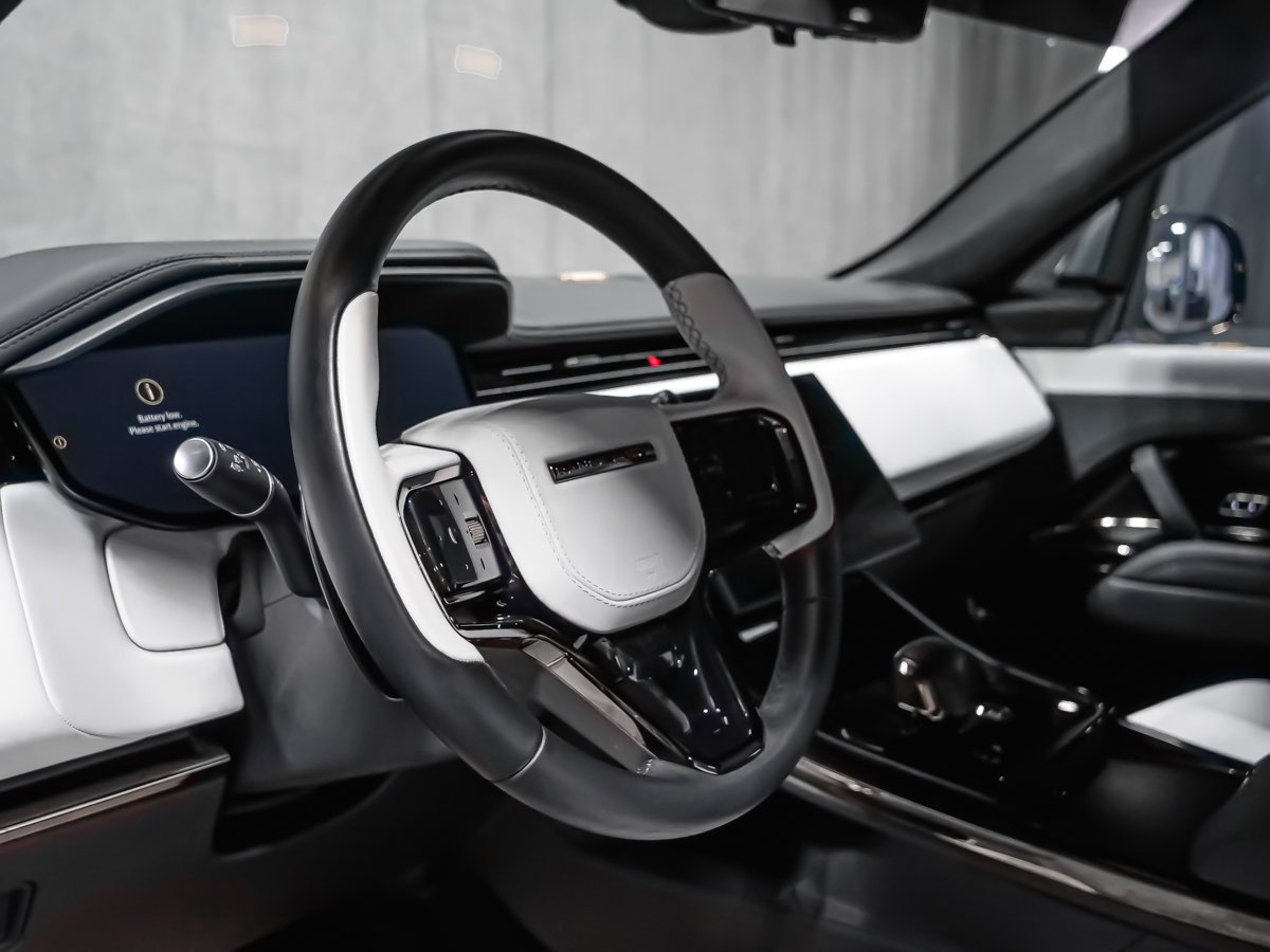 2024 Land Rover Range Rover Sport EDITION ONE SV Black Montreal - photo #22