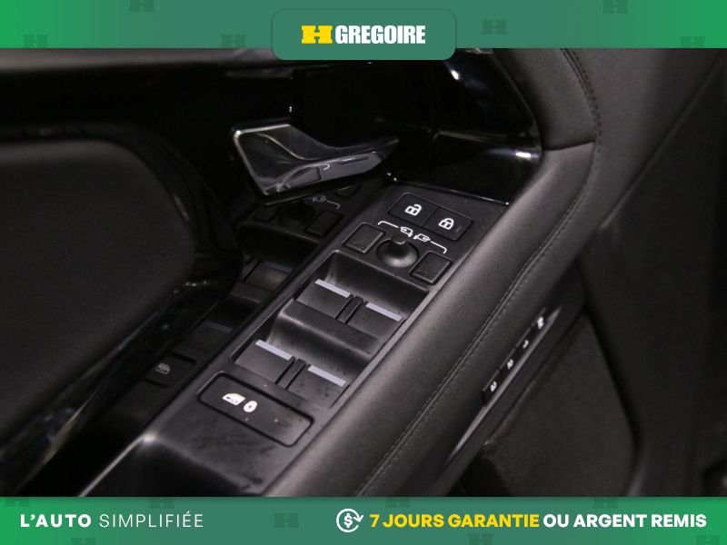 2023 Land Rover Range Rover Evoque Beige Blainville - photo #15