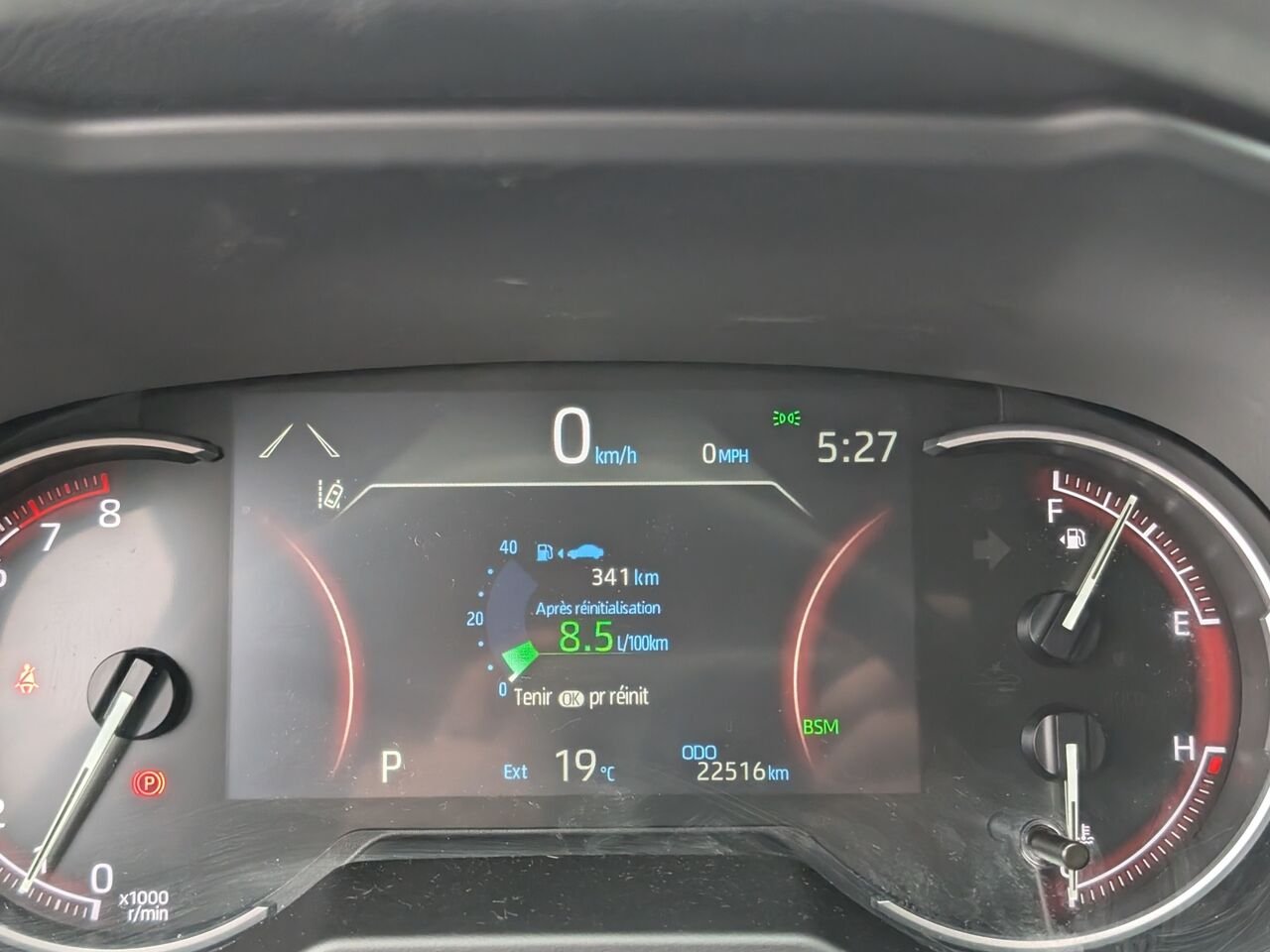 Toyota RAV4 LE/SIÈGES CHAUFFANTS/CAMÉRA DE RECUL/BLUETOOTH/AC/ 2025 Noir Sherbrooke - photo #15