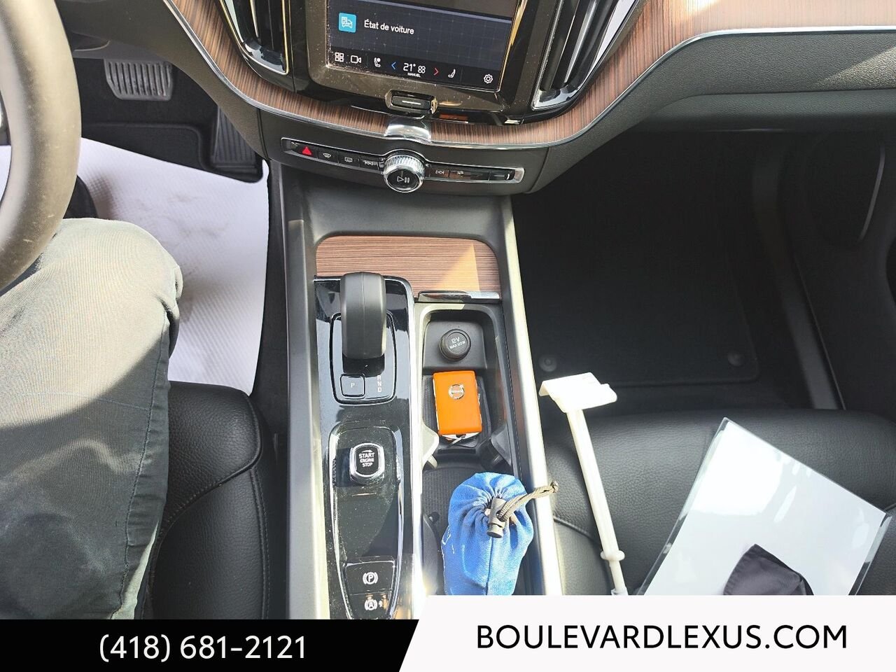 Volvo XC60 19370A | Recharge Plus Dark 2023 Noir Québec - photo #16