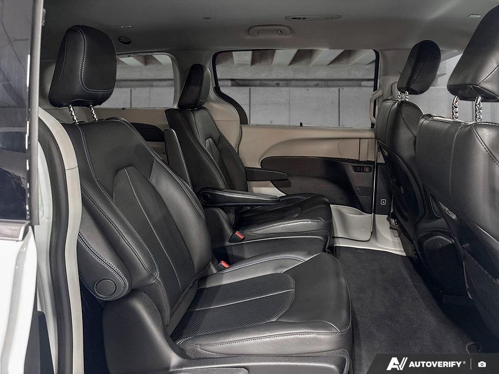 2021 Chrysler Pacifica Hybrid 2601324A | Touring L Plus White Edmonton - photo #20