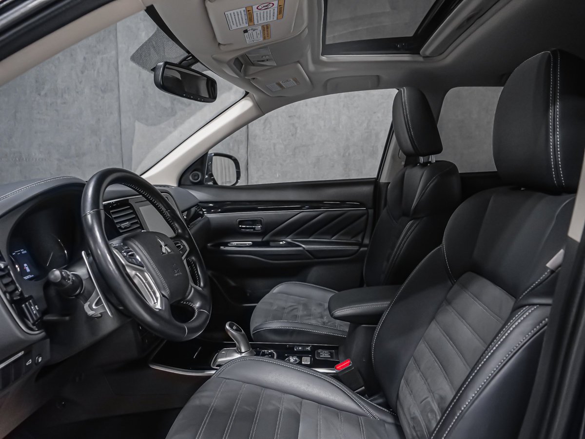 Mitsubishi Outlander PHEV LE S-AWC 2020 Noir Montréal - photo #12