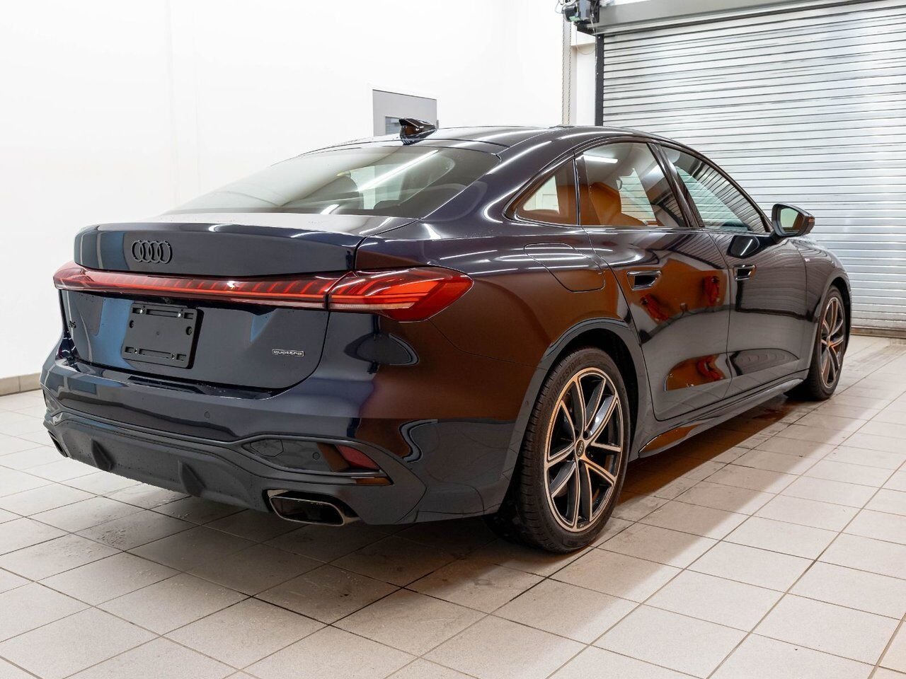 Audi A5 PROGRESSIV QUATTRO *TOIT* NAV CUIR REG ADAPT HUD 2025 Bleu Saint-Jérôme - photo #8
