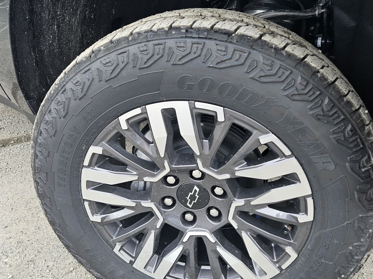 Chevrolet Suburban Z71 4 portes 4RM 2027 Noir Thetford Mines - photo #21