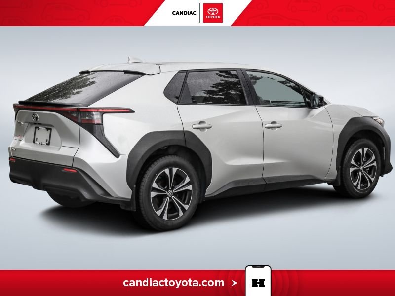 2025 Toyota BZ4X Silver Blainville - photo #8