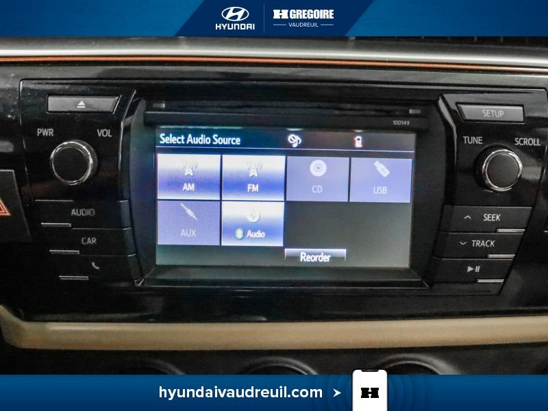 Toyota Corolla YA926 | 4dr Sdn CVT LE 2015 Beige Laval - photo #24