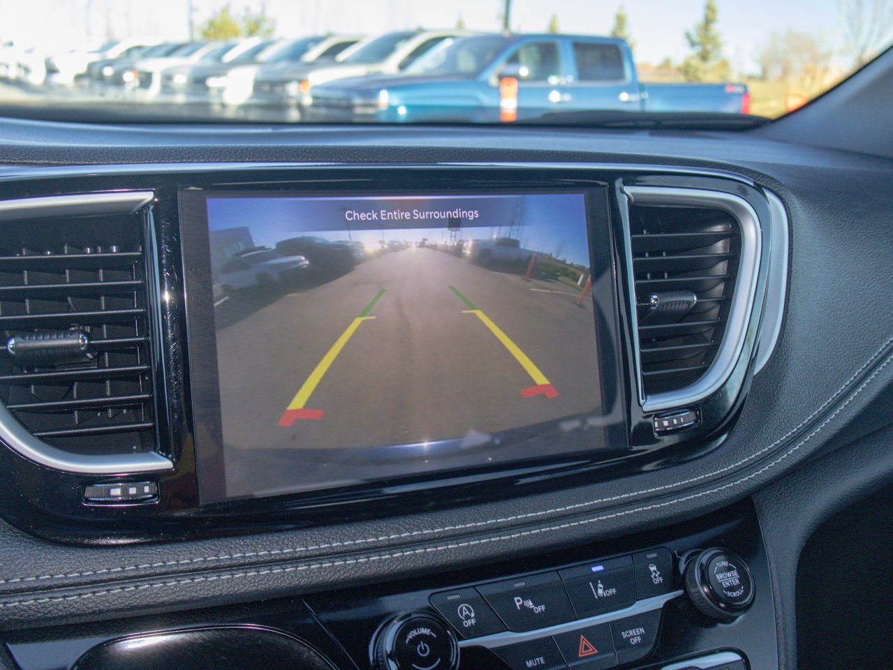 2025 Chrysler Pacifica Limited FWD Blue Sherwood Park - photo #24