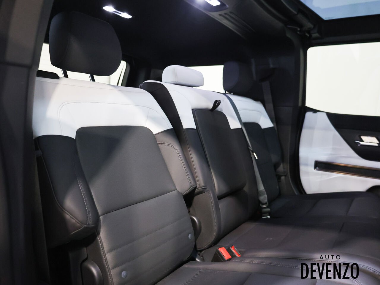 2025 GMC HUMMER EV White Saint-Eustache - photo #9