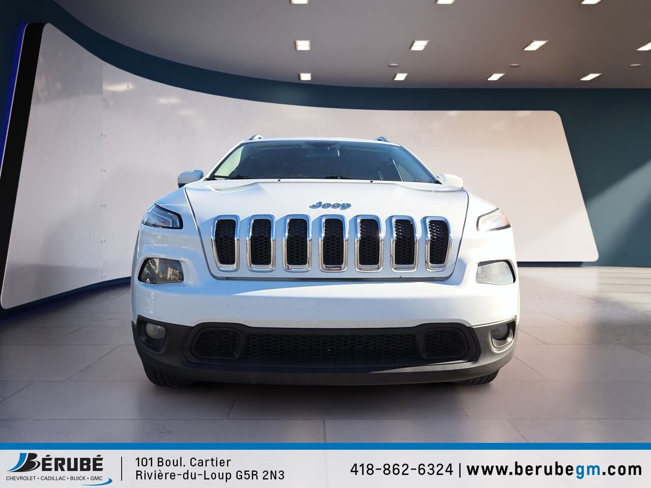 2015 Jeep CHEROKEE 4x4 North White Rivière-du-Loup - photo #1