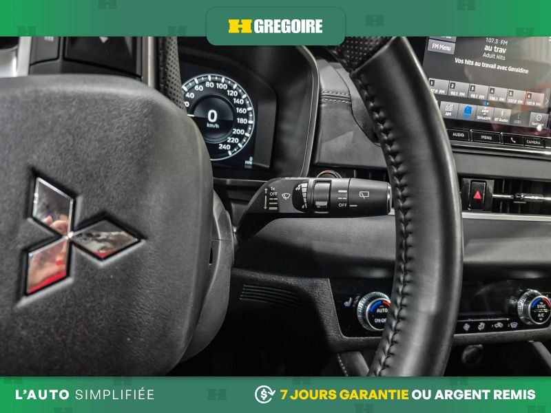 2023 Mitsubishi Outlander Plug-In Hybrid Black Laval - photo #24