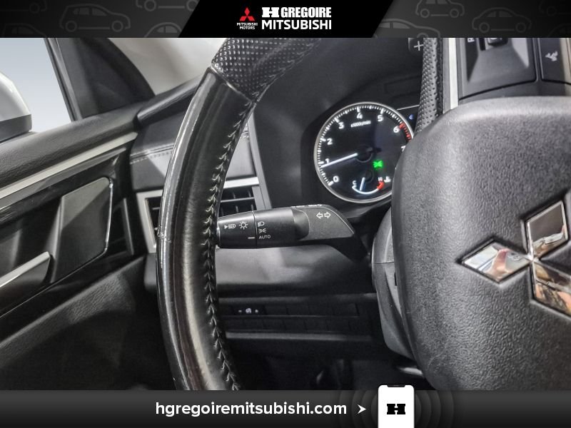 Mitsubishi Outlander 2022 Gris Blainville - photo #18