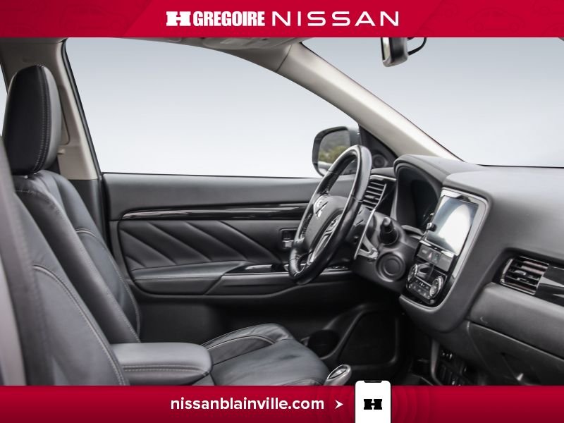 Mitsubishi Outlander PHEV 2018 Argent Laval - photo #21