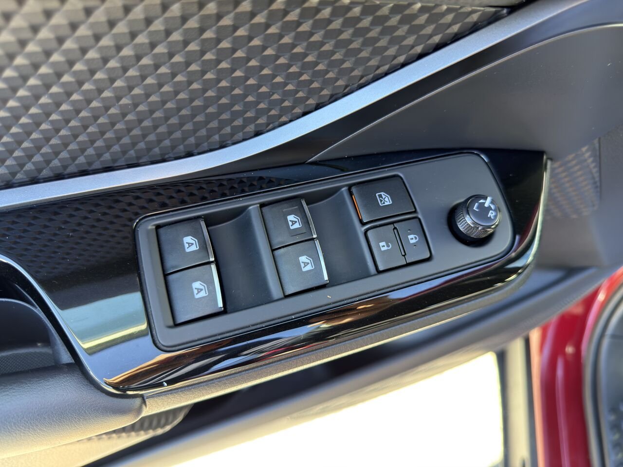 2019 Toyota C-HR Red Thetford Mines - photo #14