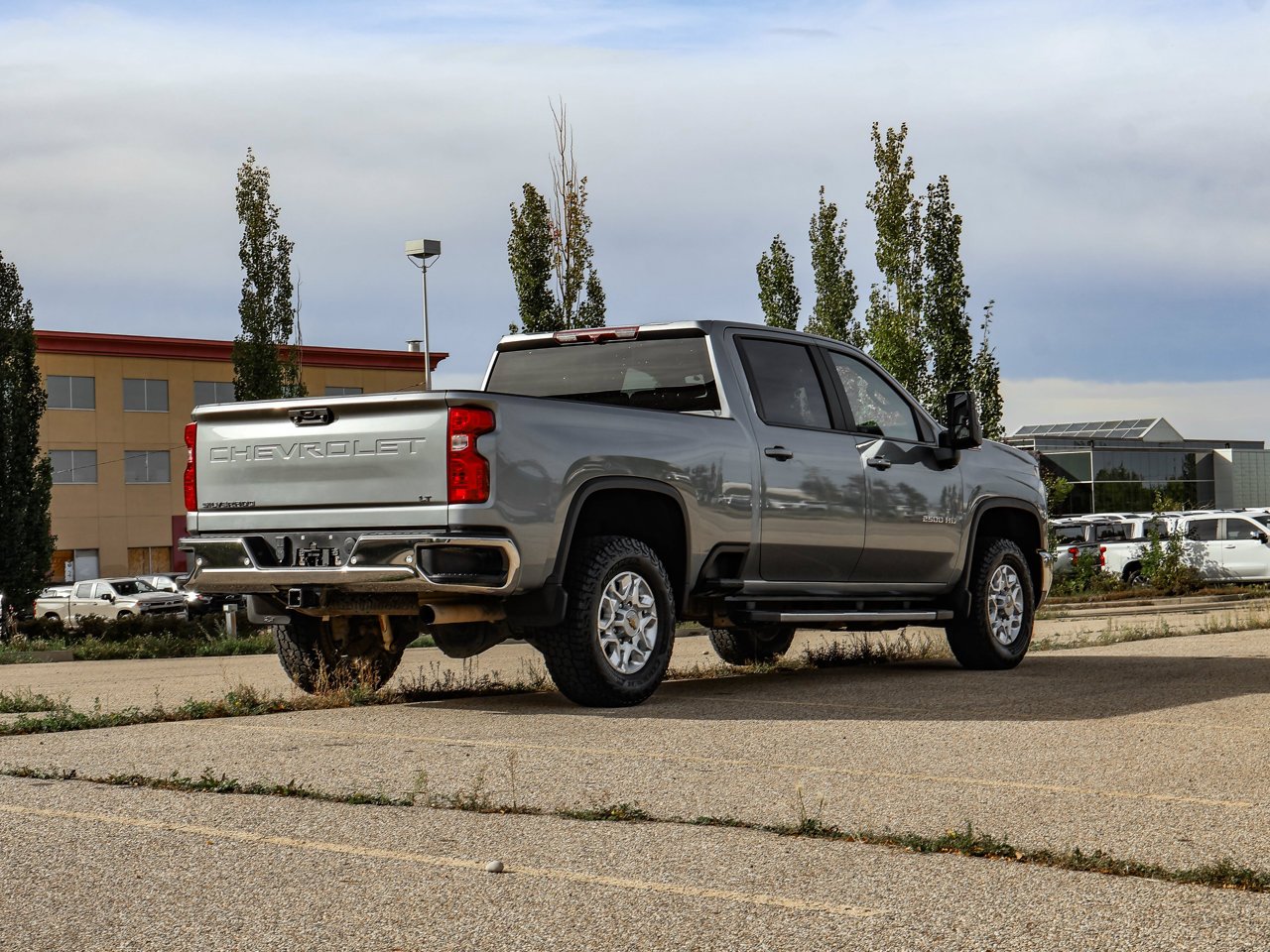 2024 Chevrolet Silverado 2500HD 4WD Crew Cab 159 LT Grey Sherwood Park - photo #7