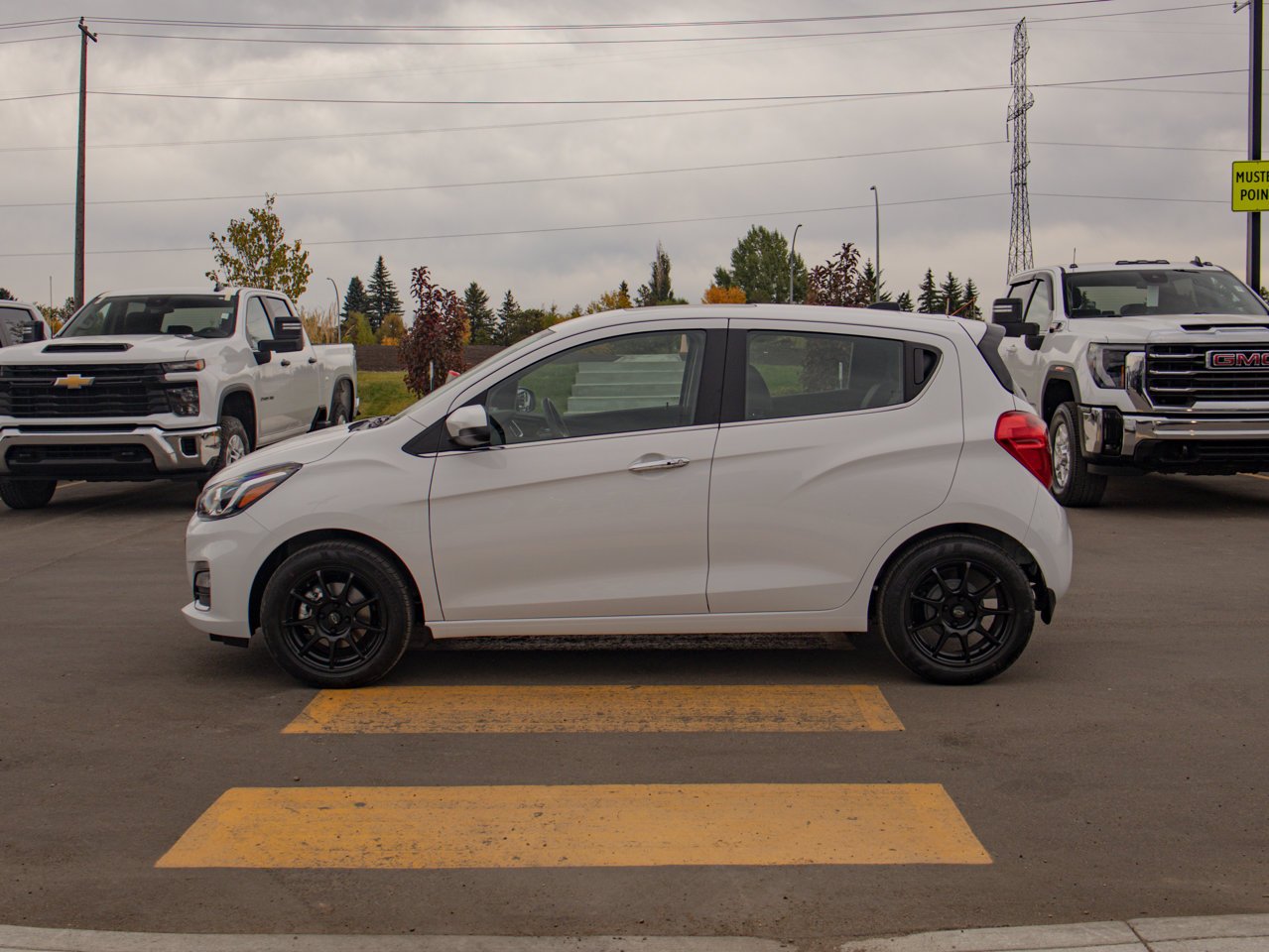 2022 Chevrolet Spark 4dr HB CVT 2LT White Sherwood Park - photo #6