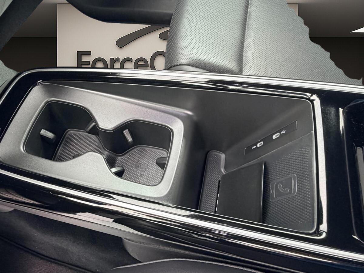 2023 Volkswagen ID.4 White  - photo #23