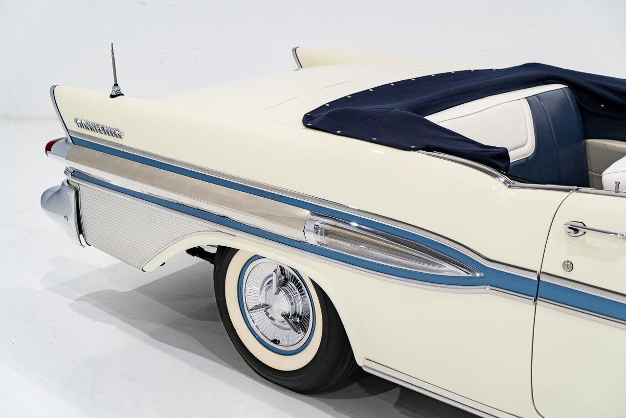 Pontiac Bonneville *PRICE IN USD* Fuel injected 347/315HP 1 of 630 produced 1957 Blanc Montréal - photo #45