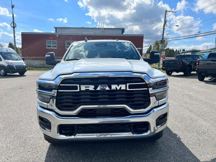 RAM 2500 Big Horn cabine d'équipe 4x4 caisse de 6 pi 4 po 2025 Blanc
