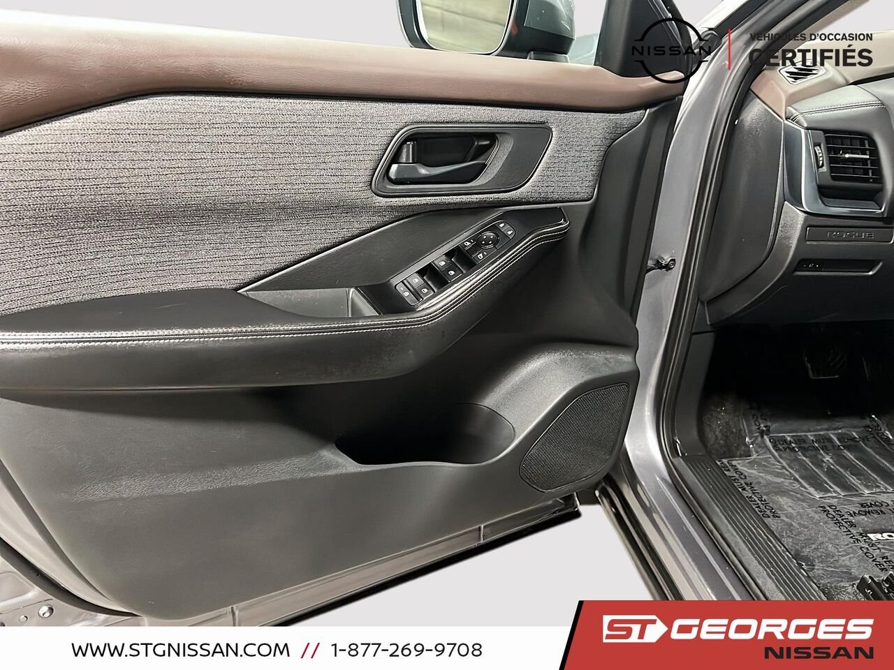 2022 Nissan Rogue Grey Saint-Georges - photo #10