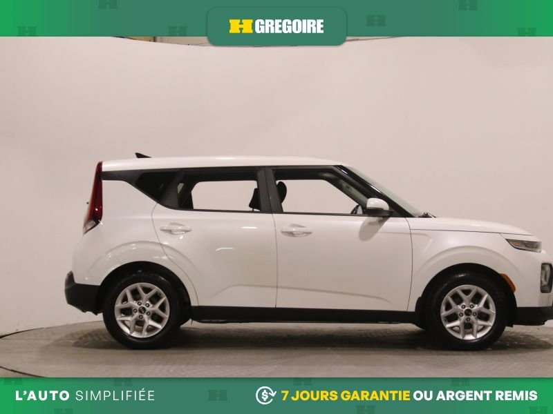 2021 Kia Soul White Saint-Eustache - photo #10