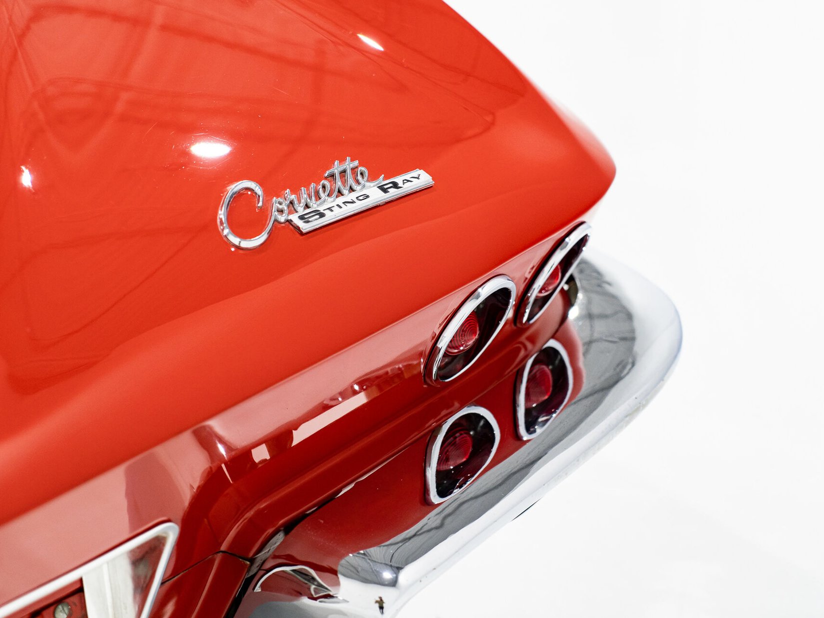 Chevrolet Corvette Split window matching# 327 Factory A/C | PRICE IN USD 1963 Rouge Montréal - photo #24