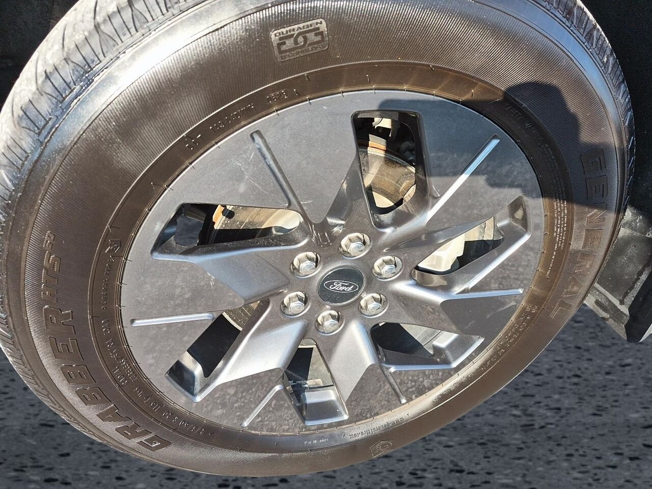 2023 Ford F-150 Lightning Black Saint-Jérôme - photo #6