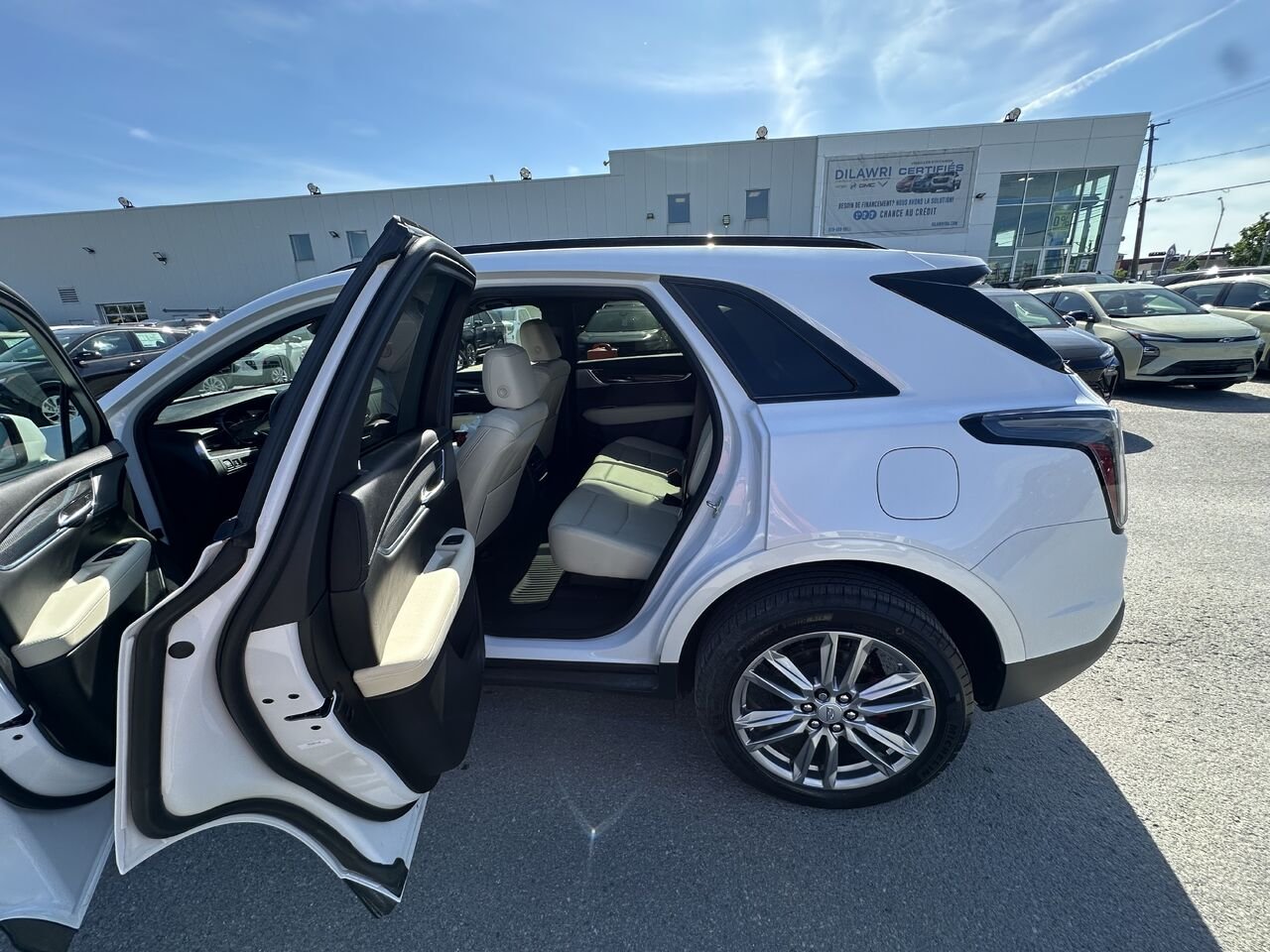 2024 CADILLAC XT5 SPORT Traction intégrale, 4 portes Sport White Gatineau - photo #15