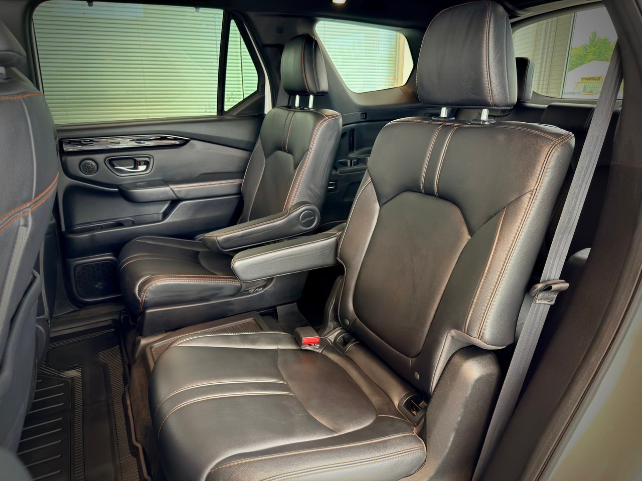 2023 Honda Pilot White Notre-Dame-des-Prairies - photo #20