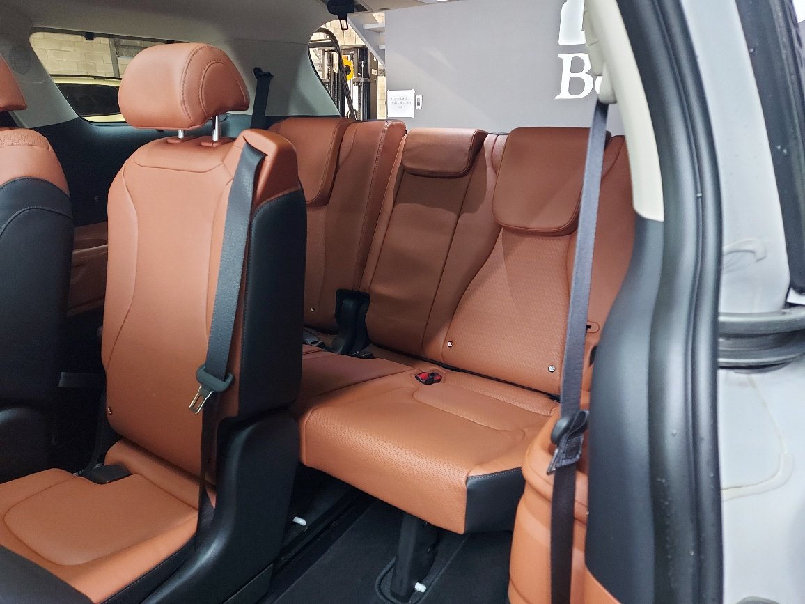 2026 KIA Carnival Snow White Pearl Blainville - photo #8