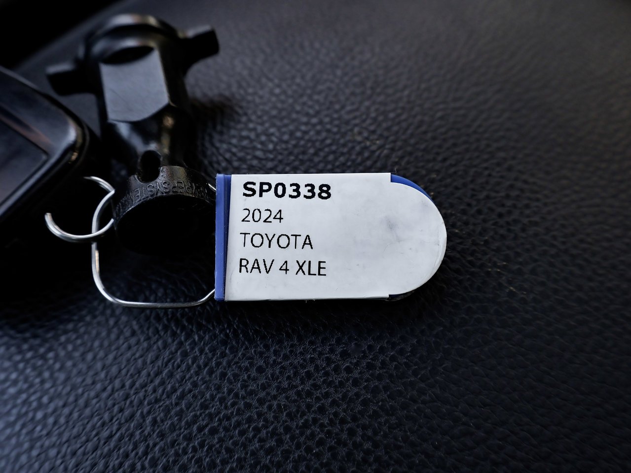 2024 Toyota RAV4 XLE AWD White Sherwood Park - photo #30