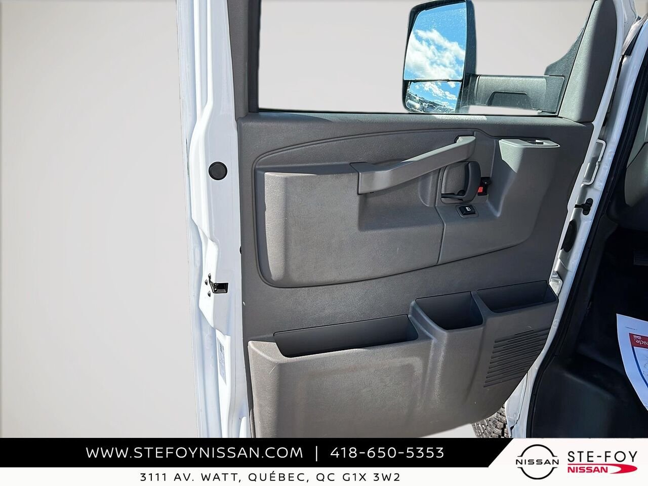 2025 Chevrolet Fourgonnette commerciale tronquée Express White Ste-Foy - photo #10