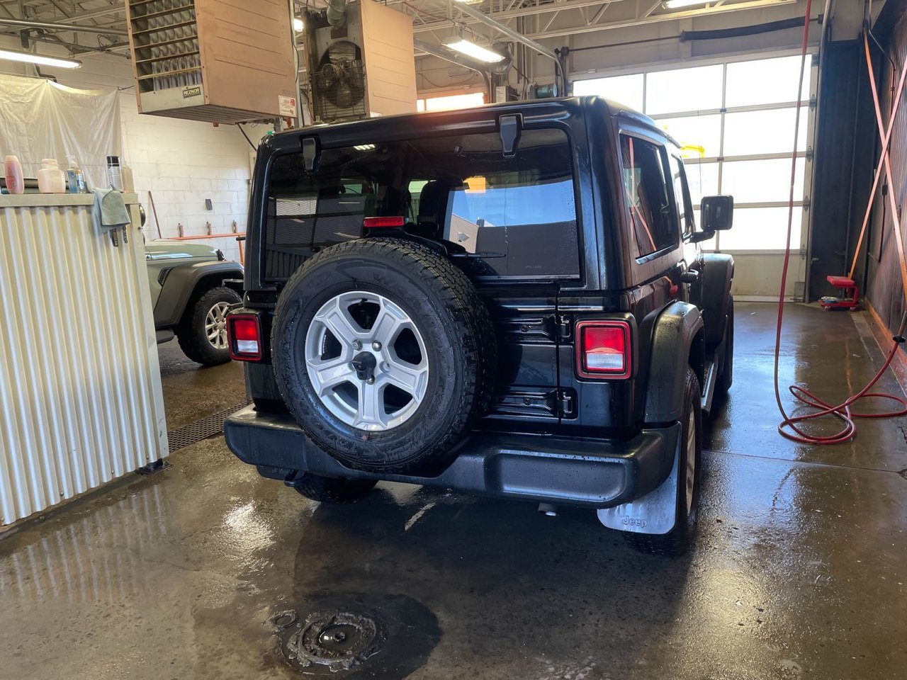 2022 Jeep Wrangler SPORT S 4X4 V6 *TOIT DUR* CARPLAY ALPINE *BAS KM* Black Saint-Jérôme - photo #7
