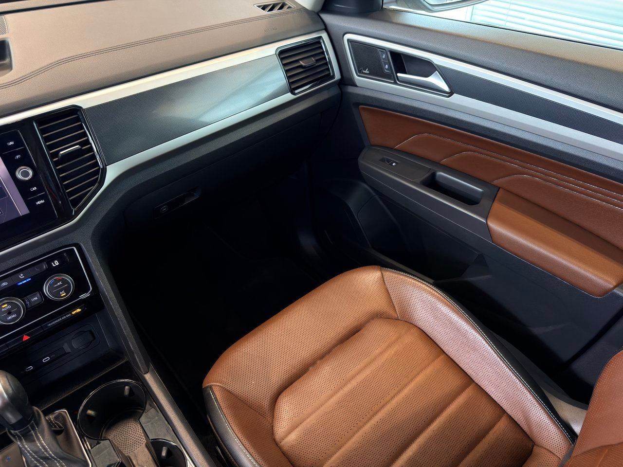2021 Volkswagen Atlas Silver Notre-Dame-des-Prairies - photo #26