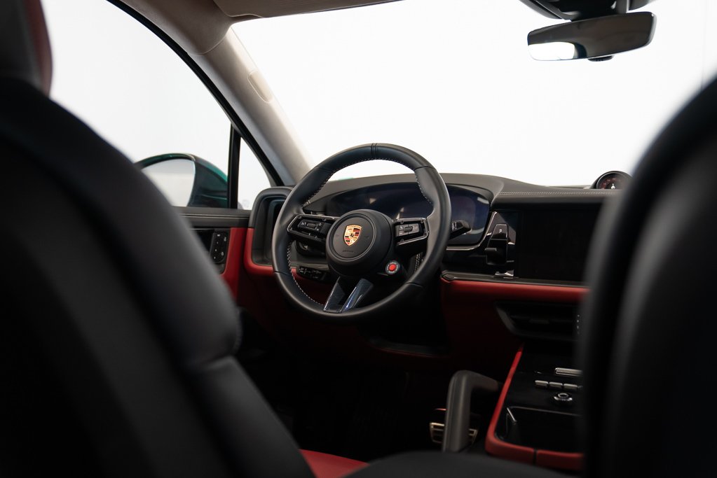2024 Porsche Cayenne Grey Saint-Eustache - photo #9