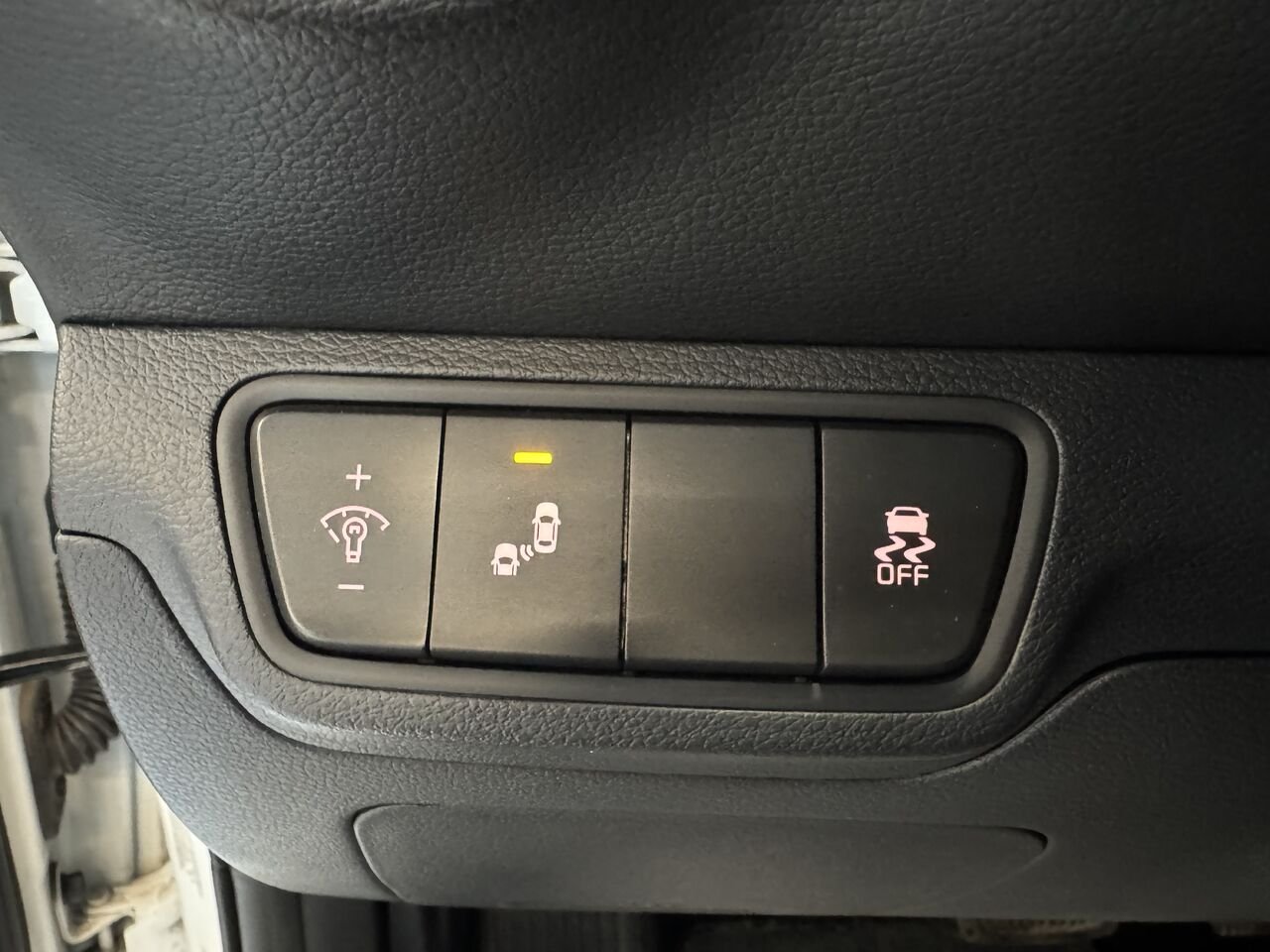 2024 Kia Forte White Saint-Eustache - photo #13