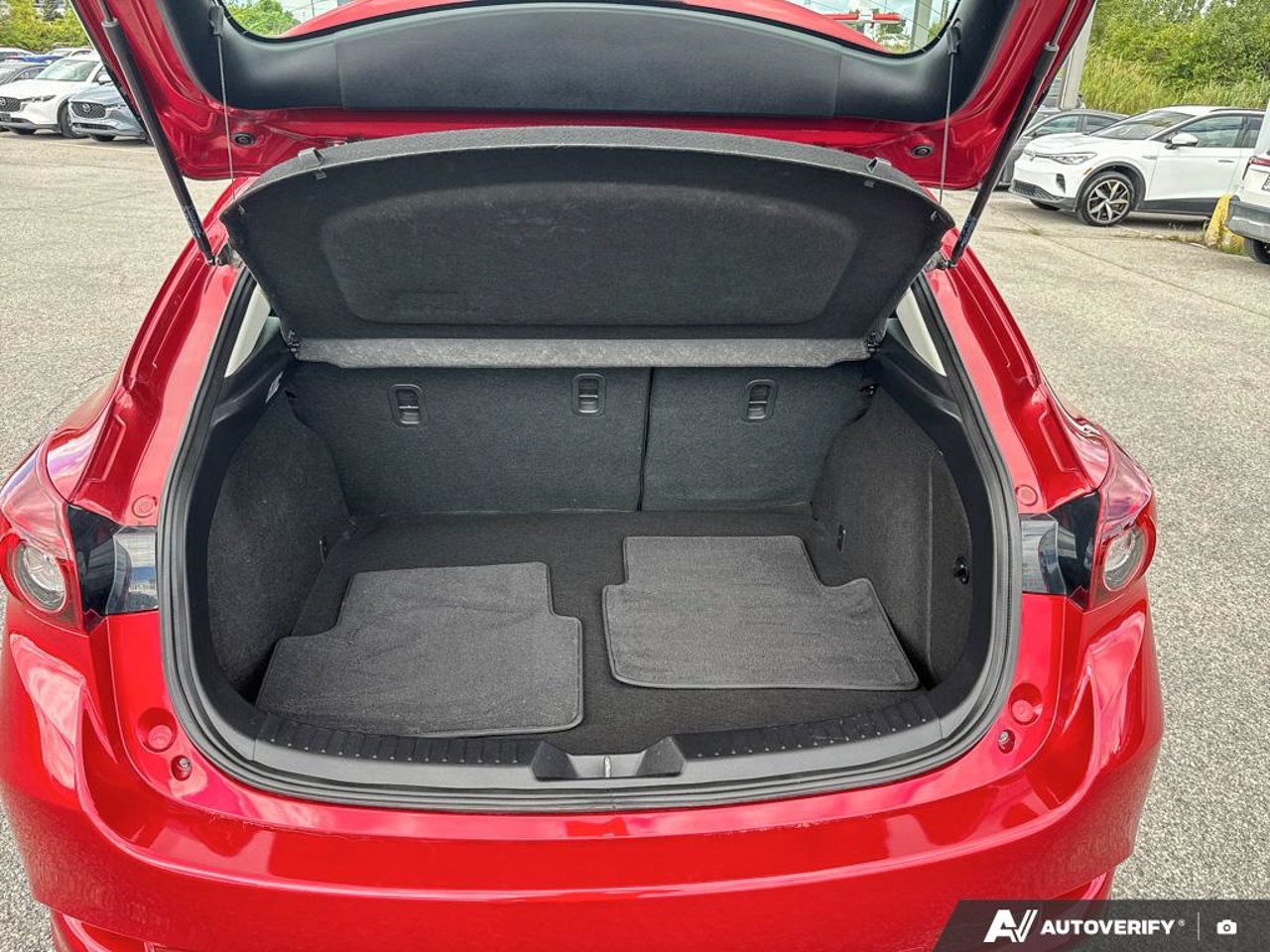 2018 Mazda Mazda3 Sport 3MZBN1L76JM254638 Red Mirabel - photo #14