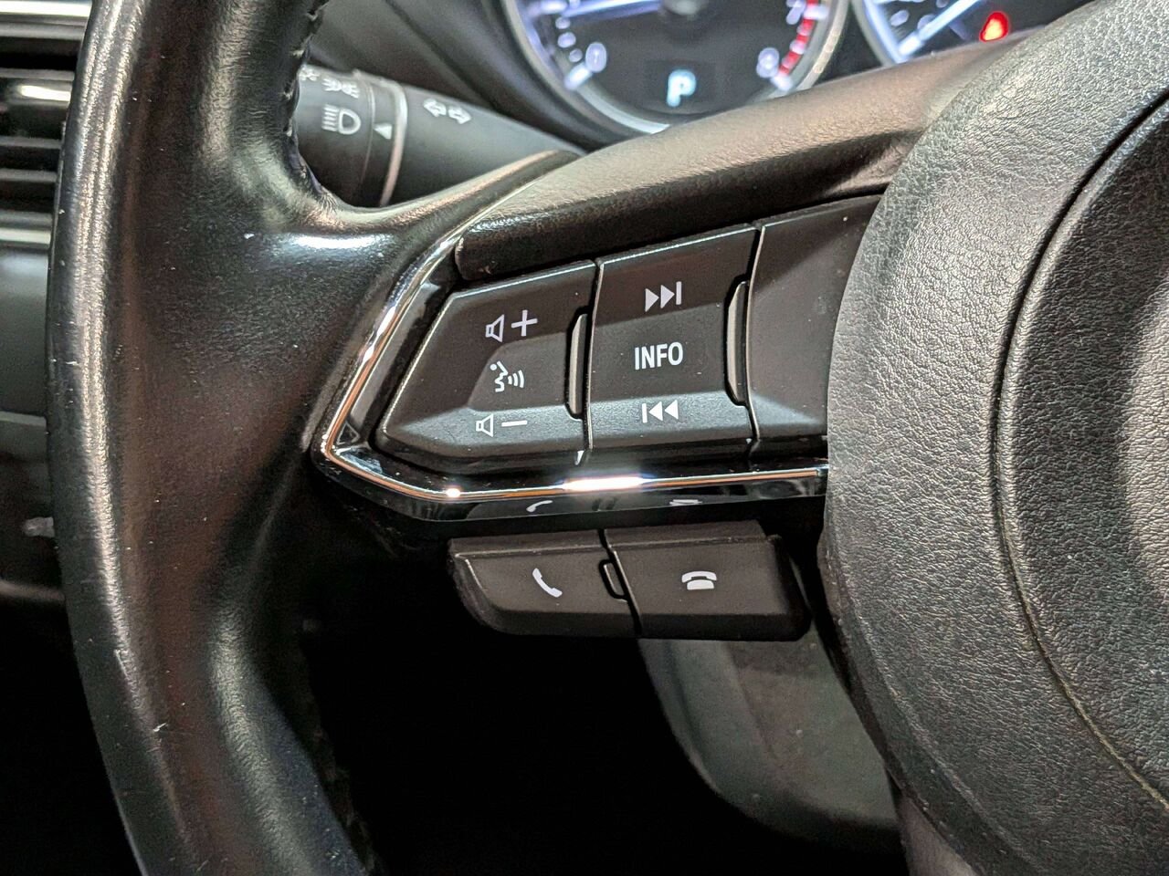 2021 Mazda CX-5 Signature AWD Black Val-David - photo #14