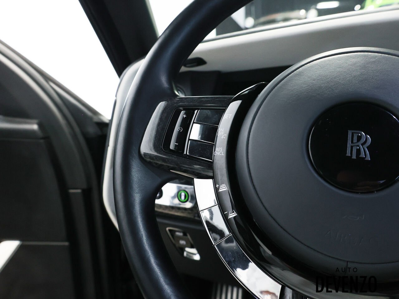 2023 Rolls-Royce Cullinan Black Saint-Eustache - photo #12